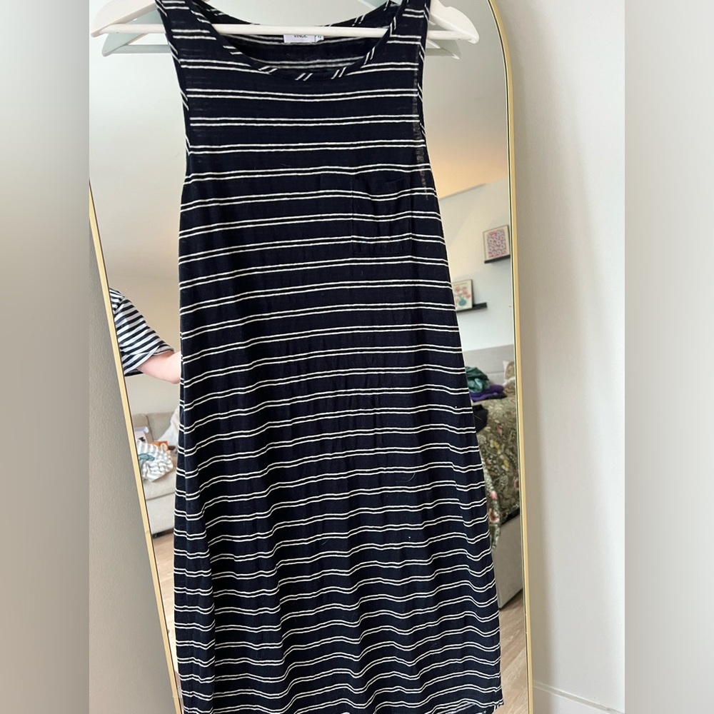 Vince Monochrome Striped Top M